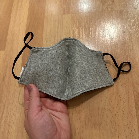 Black and grey fabric face mask - Picture 3 of 7